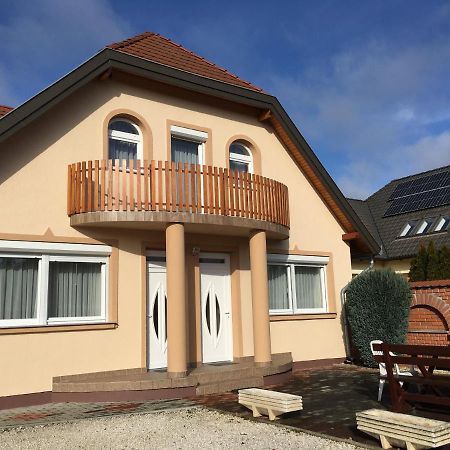 Gitta Apartman Bük Zewnętrze zdjęcie