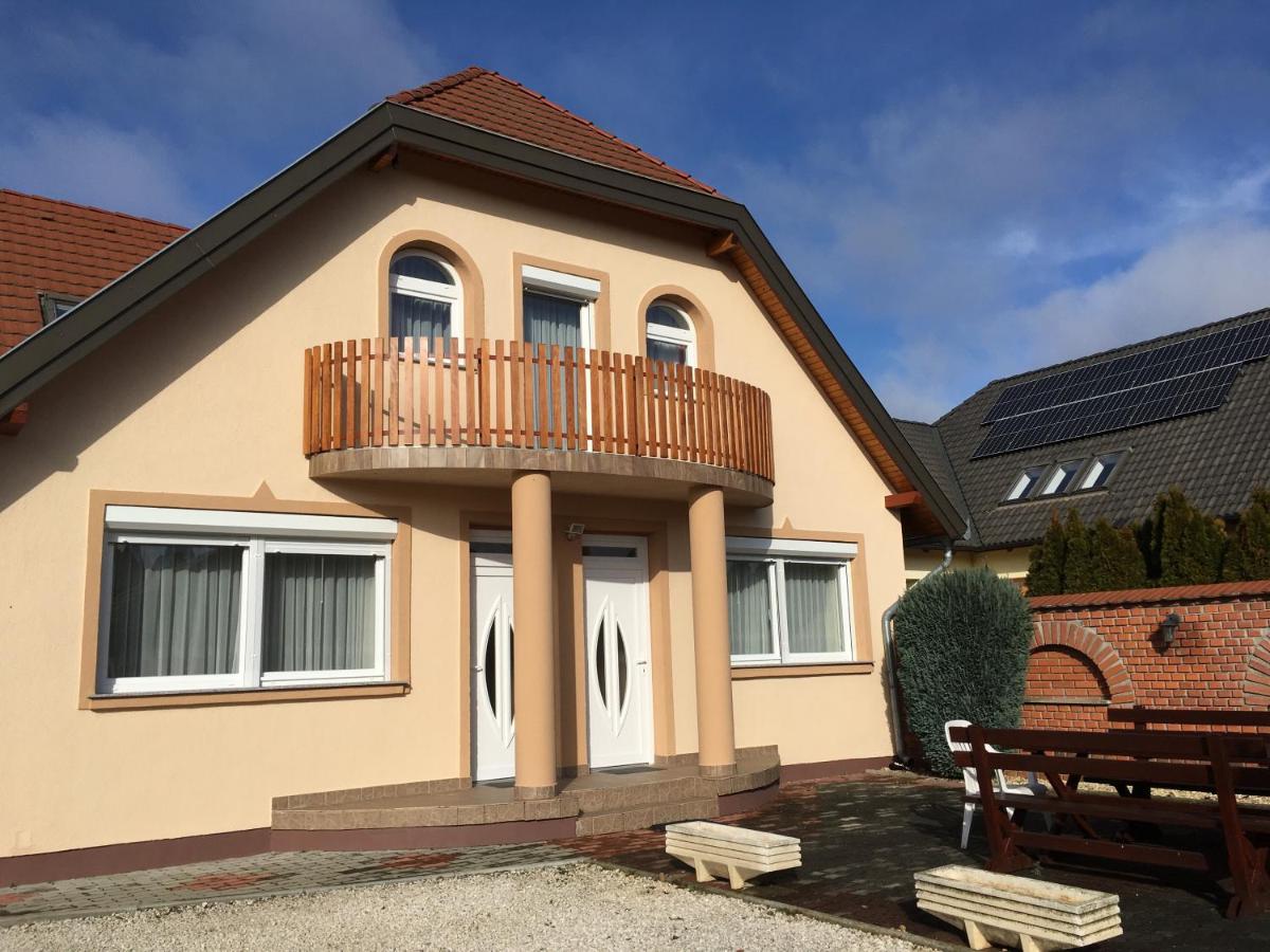 Gitta Apartman Bük Zewnętrze zdjęcie